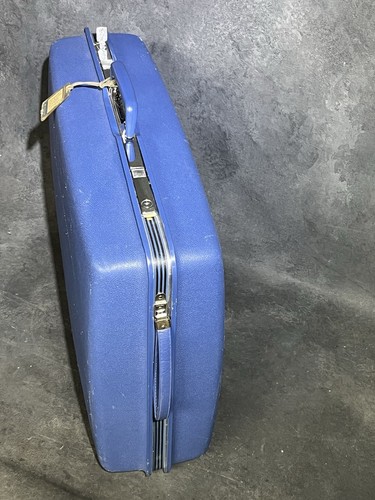 Vintage Samsonite Concord Blue Rolling Hard Shell Suitcase & KEY Luggage Wheels - Picture 8 of 18