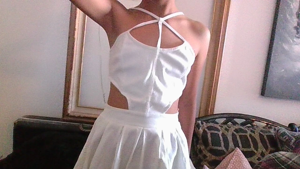 LINDO VESTIDO DE VERÃO! Alças brancas abertas Charlotte Russe XS (meninas 12/14) - Imagem 3 de 4