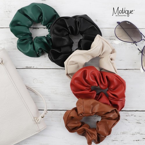 Vegan Leather Look Scrunchie (Cream) Cream - Picture 2 of 5