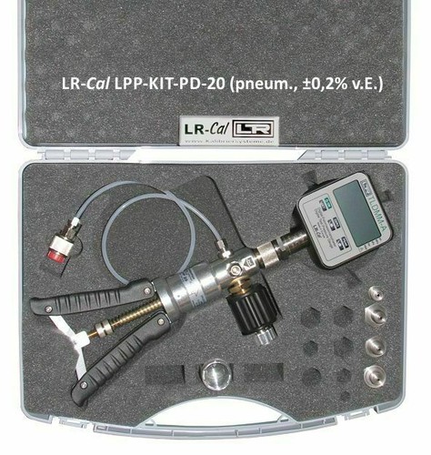 LR-Cal LPP PD-05 Digital Pneumatic Pressure Calibration Kit -  ±0.05% Accuracy  - Picture 1 of 4