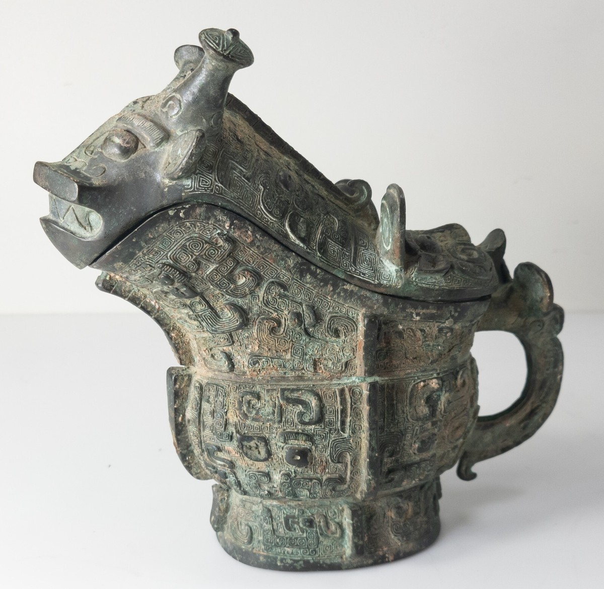 Verdigris Bronze Wine Jar Table Lamp - Zhou Dynasty Style Verdigris Bronze Wine Jar Table Lamp - Zhou Dynasty Style
