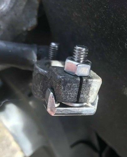 BMW E81 E82 E87 E88 E46 E90 E91 E92 1/3 SERIE BATTERIEKLEMME KLAPPE T SCHRAUBE + MUTTER - Bild 3 von 3