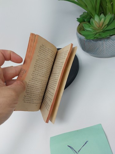 A SMALL SLICE OF SUMMER BY BETTY NEELS IN PB BOOK VINTAGE 1977-Water Damage - Picture 10 of 11