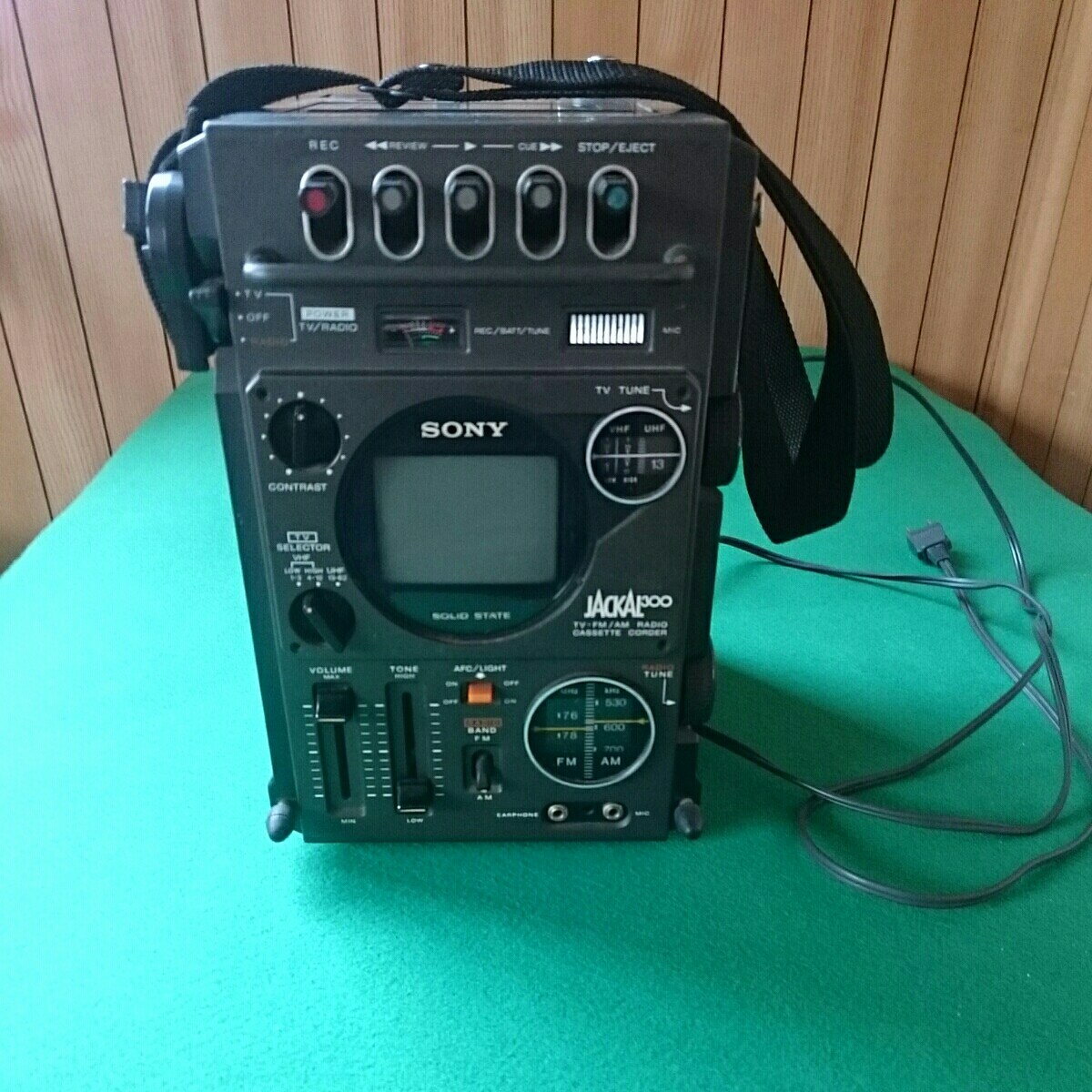 Vintage 1977 Sony JACKAL300 TV-FM/AM RADIO CASSETTE RECORDER Made