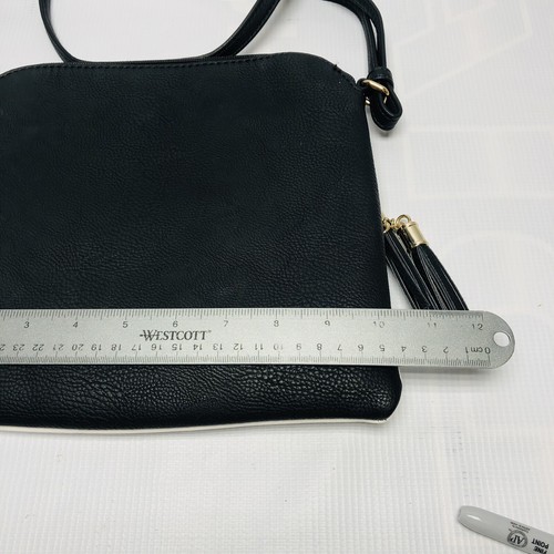 Color Block Black & White Shoulder Bag Crossbody Purse Adjustable Strap Tassels - Picture 5 of 6