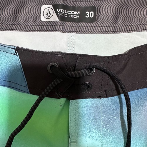 Volcom Men Size 30 Electric Green Blue Lido Iconic Mod Tech Swim Board Short NWT - Picture 8 of 11