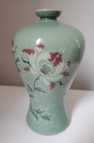  Artist Signed Korean Celadon Pottery Vase Flowers 8" KOREA - Picture 1 of 6