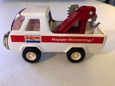 VINTAGE BUDDY L EXXON TOW TRUCK ROAD SERVICE STURDY STEEL JAPAN CRACKED TIRE  