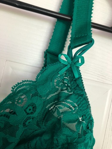 Vintage Victoria's Secret gold label lace bra - Picture 3 of 6