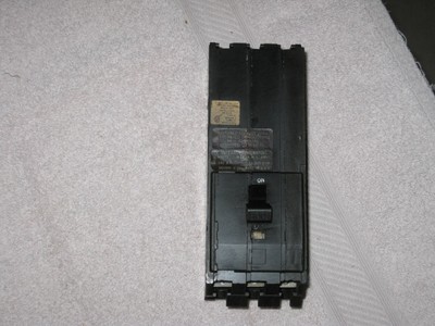 SQUARE D Q1 Q13100 3 POLE 100 AMP Circuit Breaker