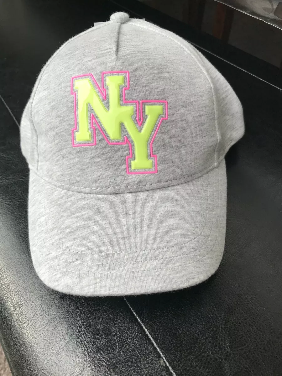 Girls ny hat 2025