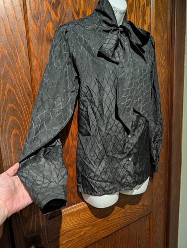 GIVENCHY for Chesa 70s vtg Pussy Bow Tie Blouse monogram weave top sz 6 S 3C - Picture 4 of 12