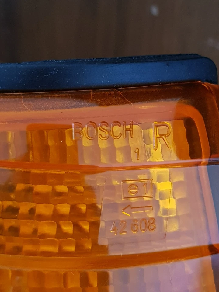 MERCEDES W126 560SEL 420SEL TURN SIGNAL RIGHT BOSCH NEW 1305233062 BOSCH Foto 3 de 4