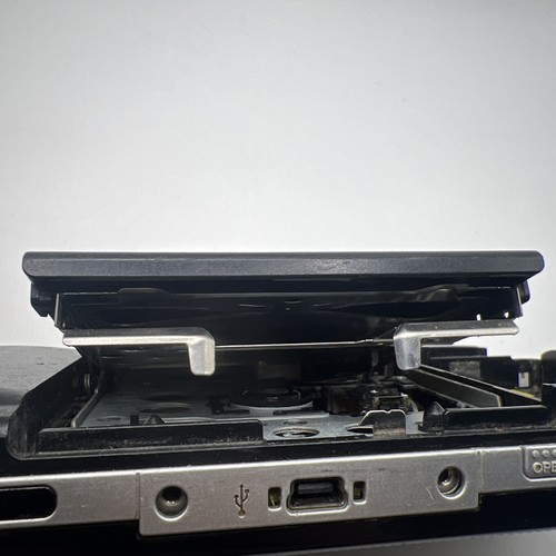 Sony PSP-1001 Handheld-Spielsystem defekt für Teile oder Reparatur wie besehen - Bild 7 von 9