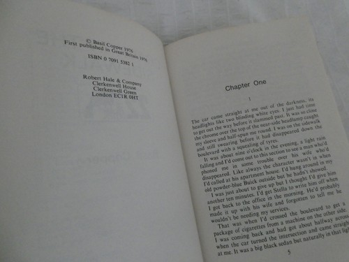 Basil Copper CRACK IN THE SIDEWALK hardback 1st first edition robert hale - Picture 3 of 3