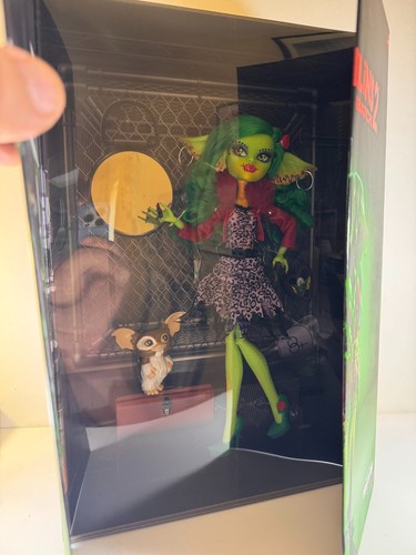Muñeca Monster High Mattel Monster Greta Gremlin 2020 nueva sellada - Imagen 2 de 13