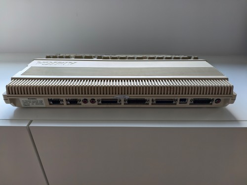 Commodore Amiga 500 PAL home computer 1MB - Zdjęcie 3 z 17