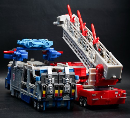 Robots in Disguise 2001 Optimus Prime & Ultra Magnus OMEGA Prime - Complete - Picture 19 of 22