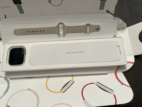 Apple Watch series 8 45mm GPS plus 6 bands - Photo 5 sur 11