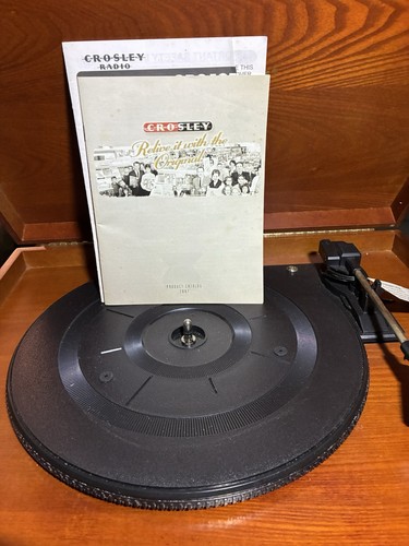 Crosley Rochester CR 5. Cd, Cass, Am/Fm turntable wooden music box! - Picture 8 of 9