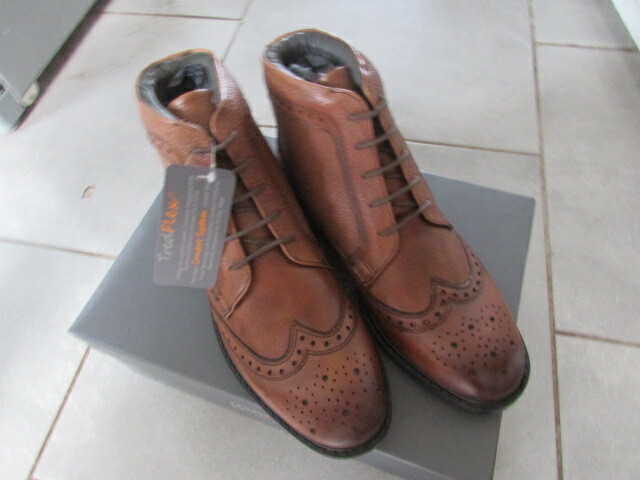 MENS LEATHER TAN BROGUE BOOTS SIZE 8 MENS LEATHER TAN BROGUE BOOTS SIZE 8