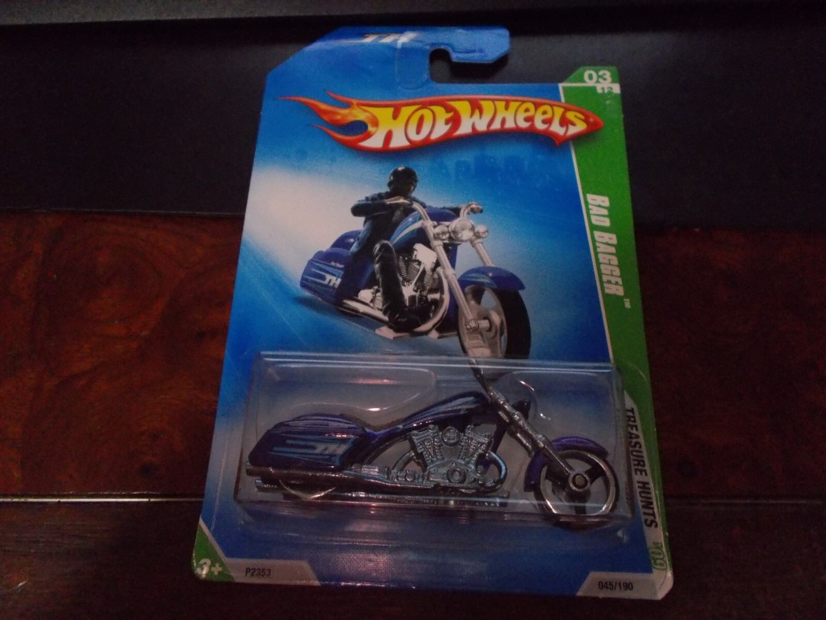 2009 HOT WHEELS TREASURE HUNT “ BAD BAGGER “ MOTORCYCLE 3/12