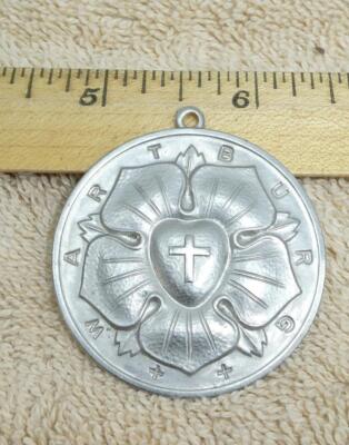 Vintage Wartburg College Luther Rose Sacred Heart Cross Pendant Jewelry !!