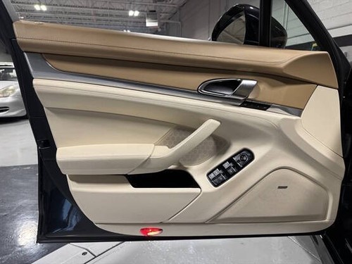 2012 Porsche Panamera 4S AWD 4dr Sedan - Picture 9 of 12