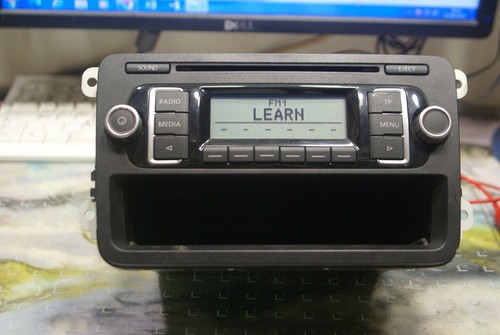 2011/15 VW POLO / Golf & other CD RADIO MP3 UNIT Panasonic With Code - Picture 6 of 9