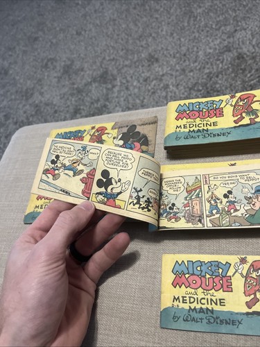 31 -Mickey Mouse And The Medicine Man Walt Disney Comic Strip Book 1951 - Picture 9 of 10