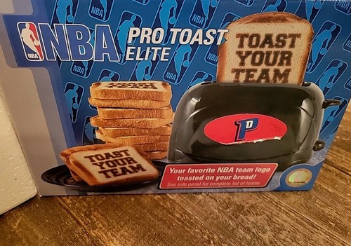 Detroit Pistons NBA Team ProToast Elite Toaster Weihnachtsgeschenk Geburtstagsgeschenk Neu im Karton - Bild 2 von 19