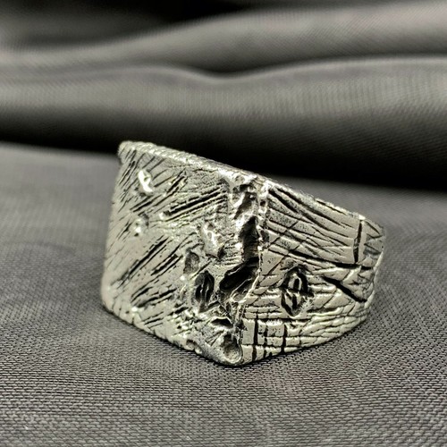 Anillo de plata de ley 925 con textura de roca para hombre pesado y elegante”. Sin piedra. - Imagen 1 de 8