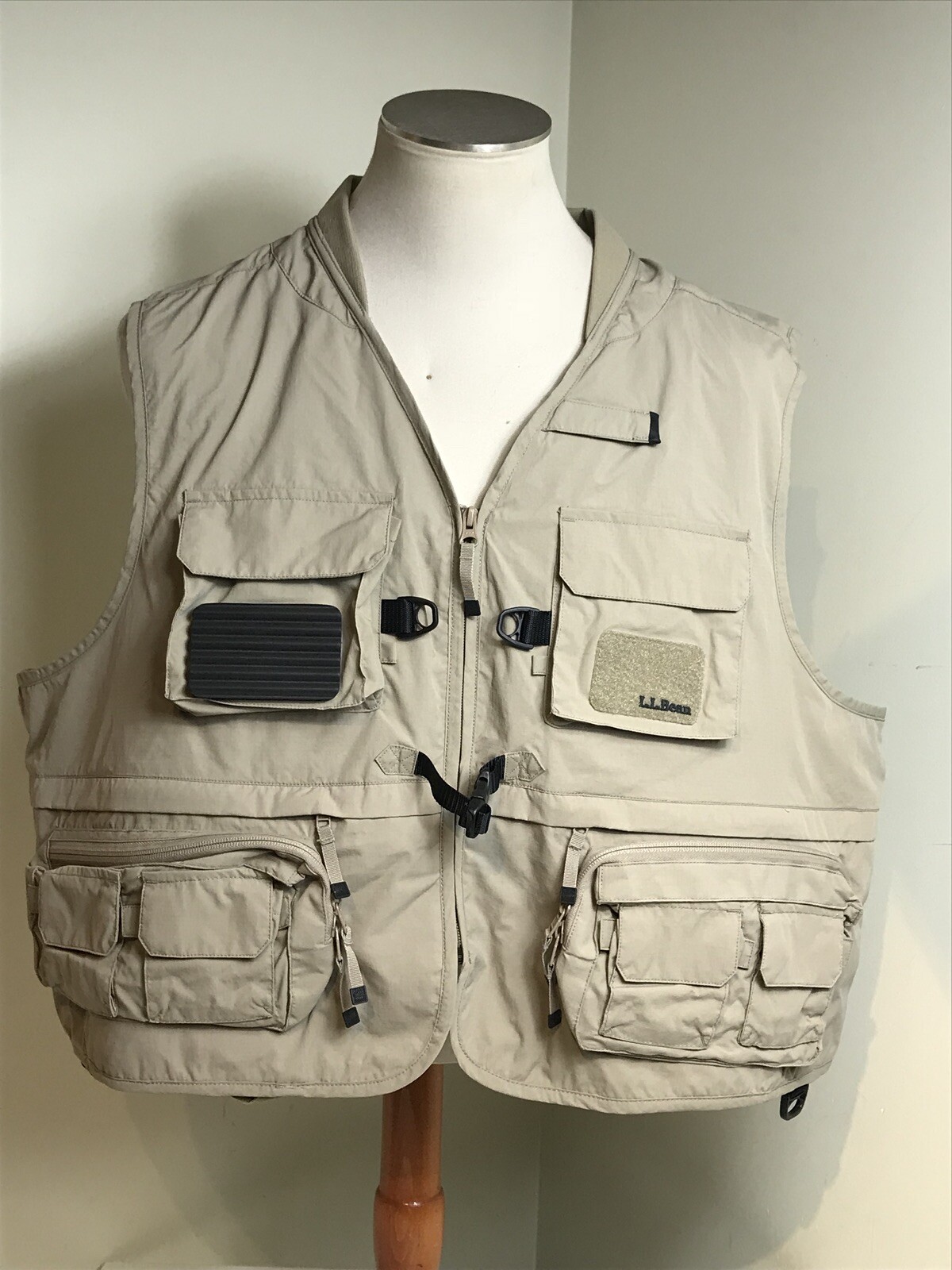 nuovo LL Bean West Branch II pesca Vest uomini’s Diuominiione XXL Ash Bark NWT nuovo LL Bean West Branch II pesca Vest uomini’s Diuominiione XXL Ash Bark NWT