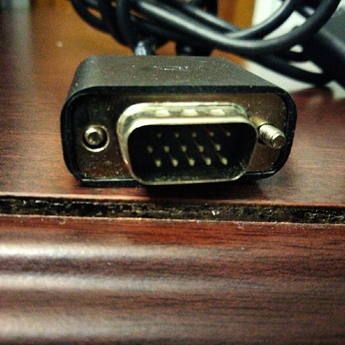 5KL2H06509 Dell 5.5 Feet Male to Male VGA Cable - Picture 4 of 4