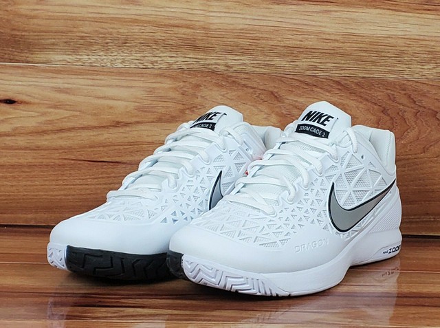 silver nike tennis shoes