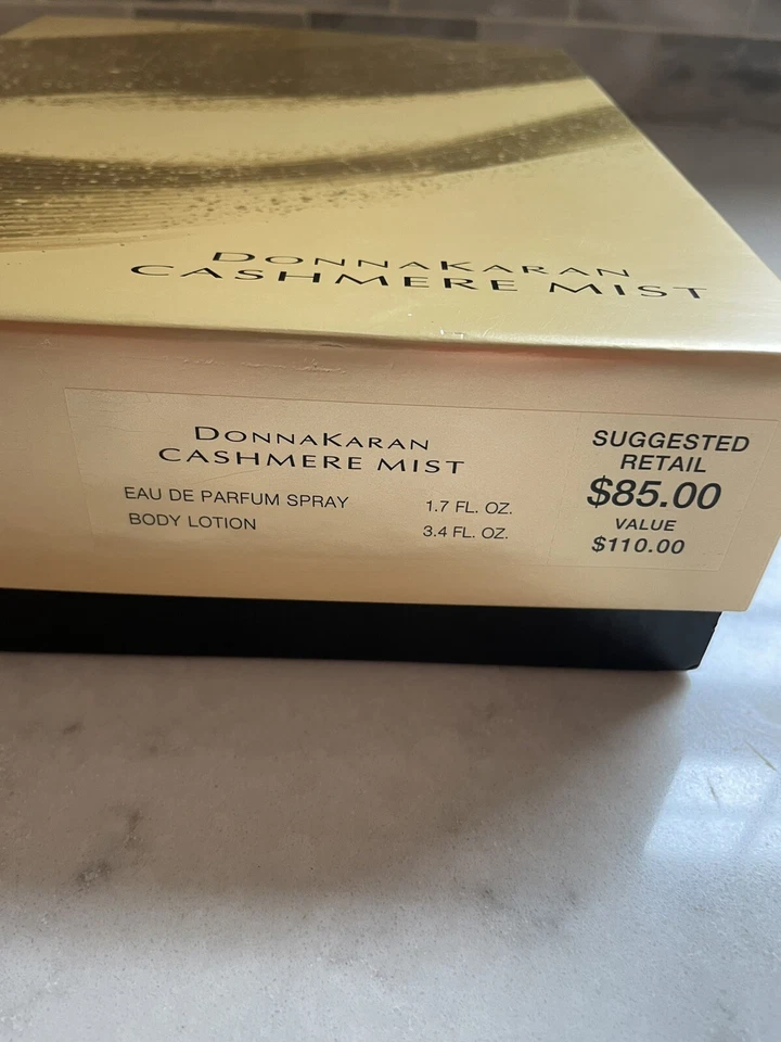 КАШЕМИРОВЫЙ ТУМАН DONNA KARAN ПОДАРОЧНЫЙ НАБОР 1,7 унц парфюмированная вода спрей 3,4 унц лосьон для тела - Изображение 4 из 4