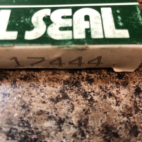 NEW OLD STOCK GENUINE AUTO TRANS SEAL SKF CR 17444 FREE SHIPPING! - Picture 2 of 4