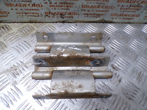 BFD079190 2014 NISSAN NAVARA D40 2.5 E5 TAILGATE HINGES