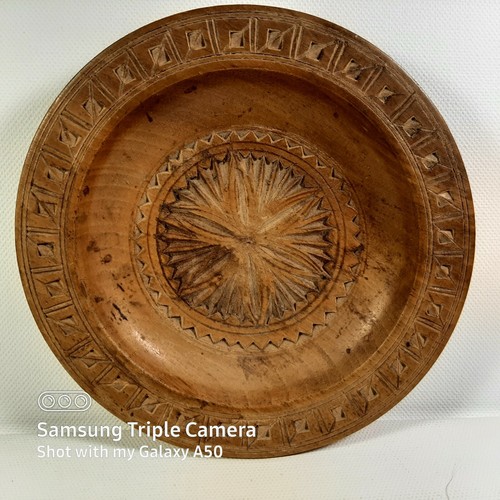 Antique Czechoslovakia Hand Carved Wooden Plate 5" In My Family 4 Generations - Picture 2 of 9