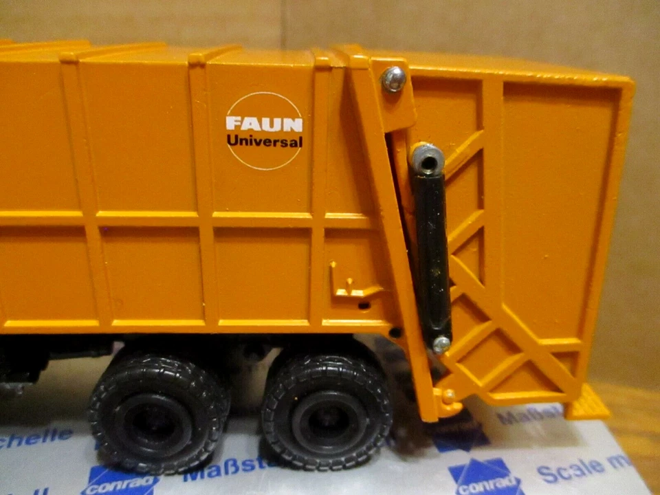 Rare Conrad 3049 Faun Universal Garbage Trash Mercedes Truck Toy 1/50 Rear Load - Image 2 of 4