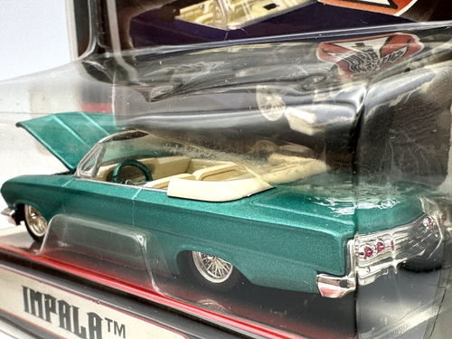 Funline Jesse James West Coast Choppers Chevy Impala Lowrider Convertible, Green - Picture 4 of 8