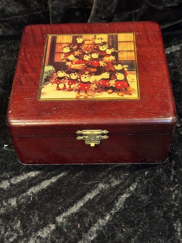 Vintage Disney Mickey Mouse Watch 3182/5000 Limited Ed Fossil Watch Wood Box NOS - Picture 8 of 12