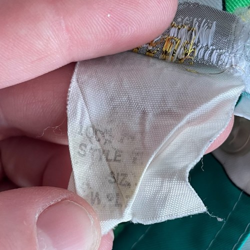 Vintage 70er King James Button Down Hemd L weiß grün Boot Print Polyester Top - Bild 6 von 6