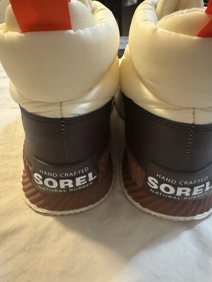 Bota aislante impermeable con cremallera hinchada Sorel Out N About III para mujer talla 9,5 EE. UU. Foto 2 de 4