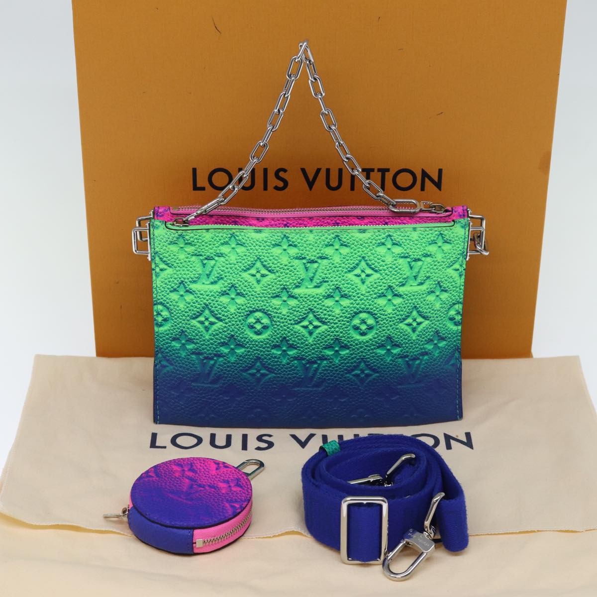 Louis Vuitton & Gucci & Hermes 雑誌セット Louis Vuitton & Gucci & Hermes 雑誌セット 60591-1549-