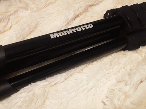 Manfrotto Compact Action Aluminum Tripod MKCOMPACTACN-BK with Bag - Picture 7 of 16