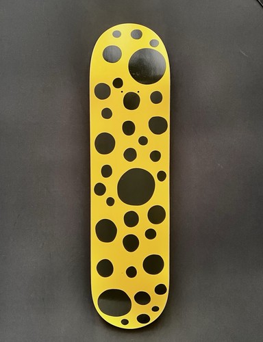Yayoi Kusama Puntos Amarillos Grande Skateboard Tabla MOMA Genuino - Imagen 1 de 3