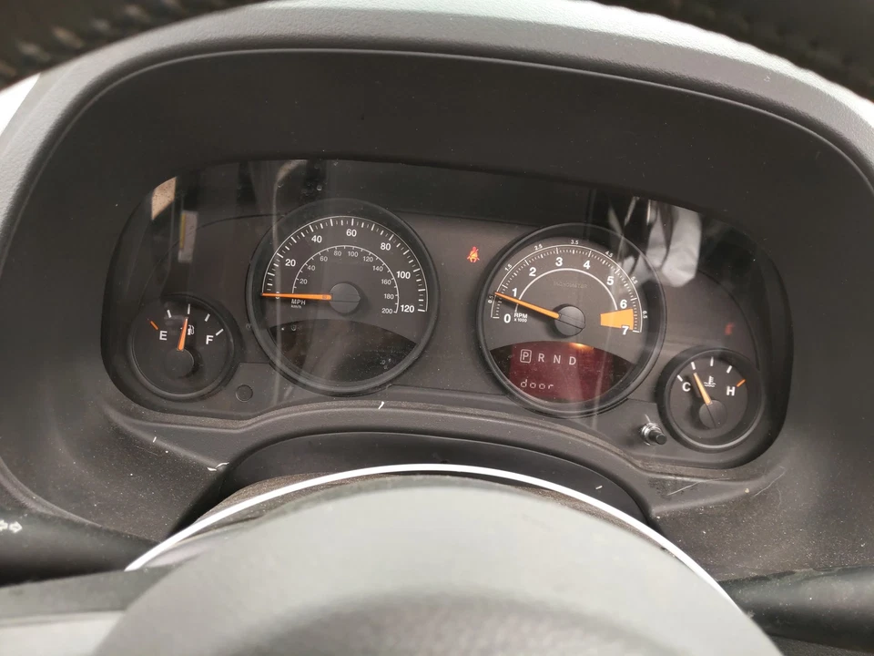 Jeep Patriot 2017 velocímetro cuadro de instrumentos indicadores QU8H6 Foto 3 de 4