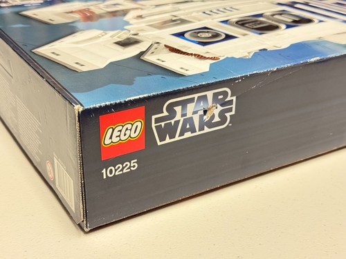 LEGO Star Wars - UCS R2-D2 (10225) [SEALED/RARE] - Picture 7 of 8
