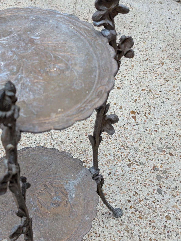 Soporte para plantas vintage estilo Art Nouveau acabado bronce Foto 4 de 4